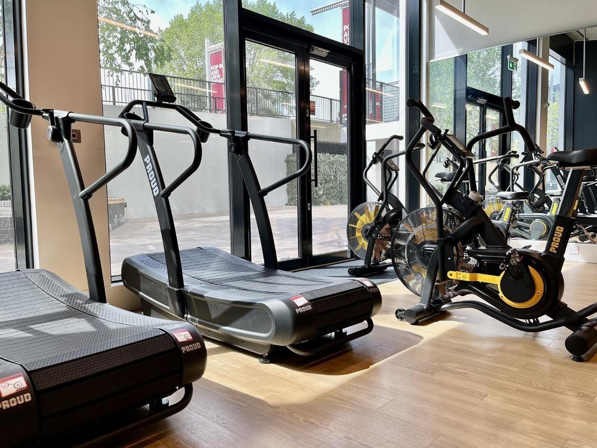 Stylish Retreats On Olympic Way Apartment London Ngoại thất bức ảnh