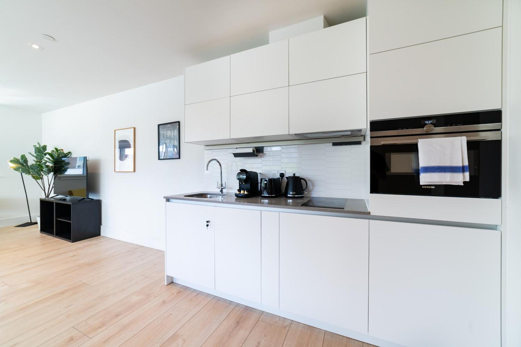 Stylish Retreats On Olympic Way Apartment London Ngoại thất bức ảnh