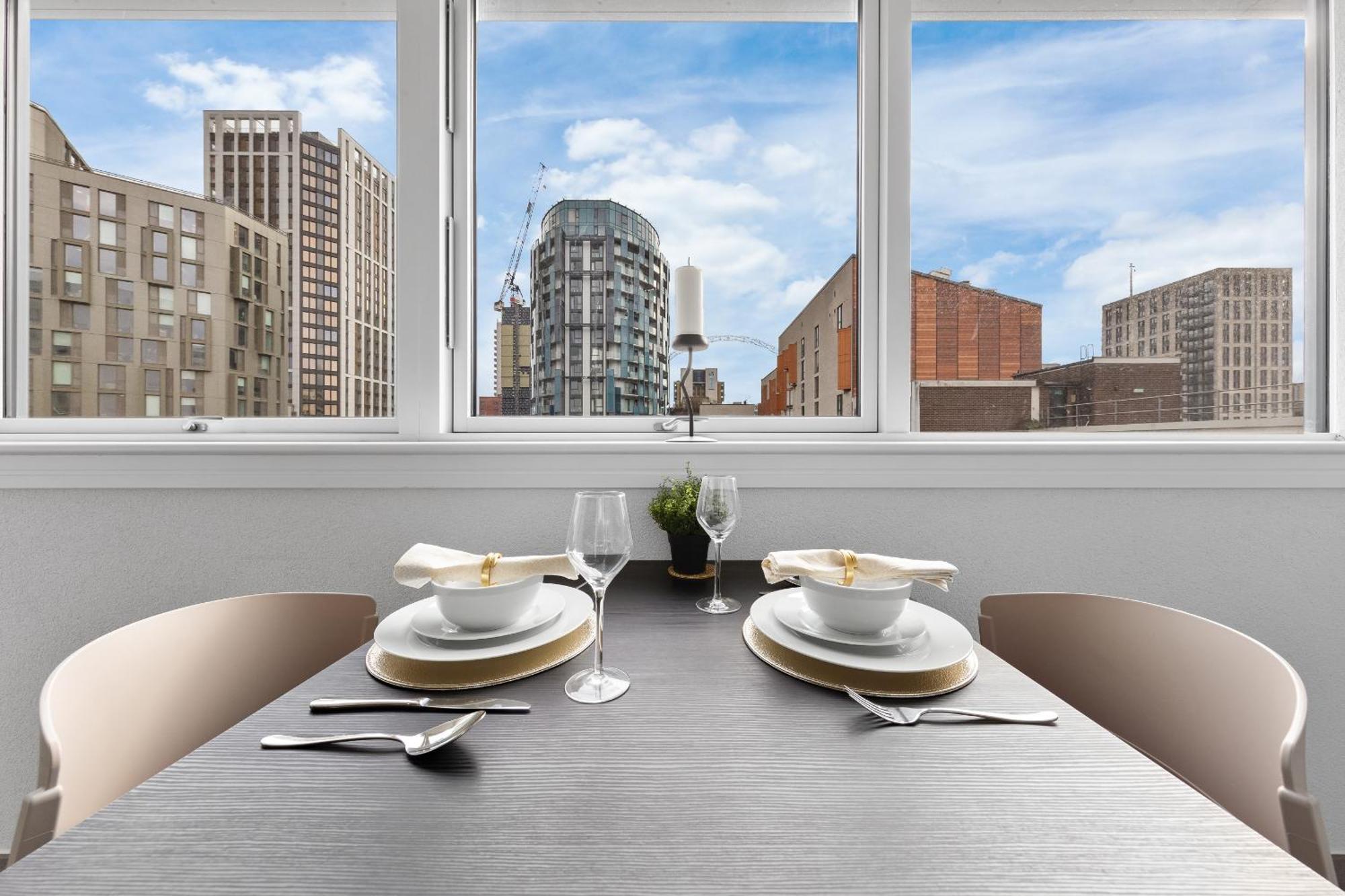 Stylish Retreats On Olympic Way Apartment London Ngoại thất bức ảnh