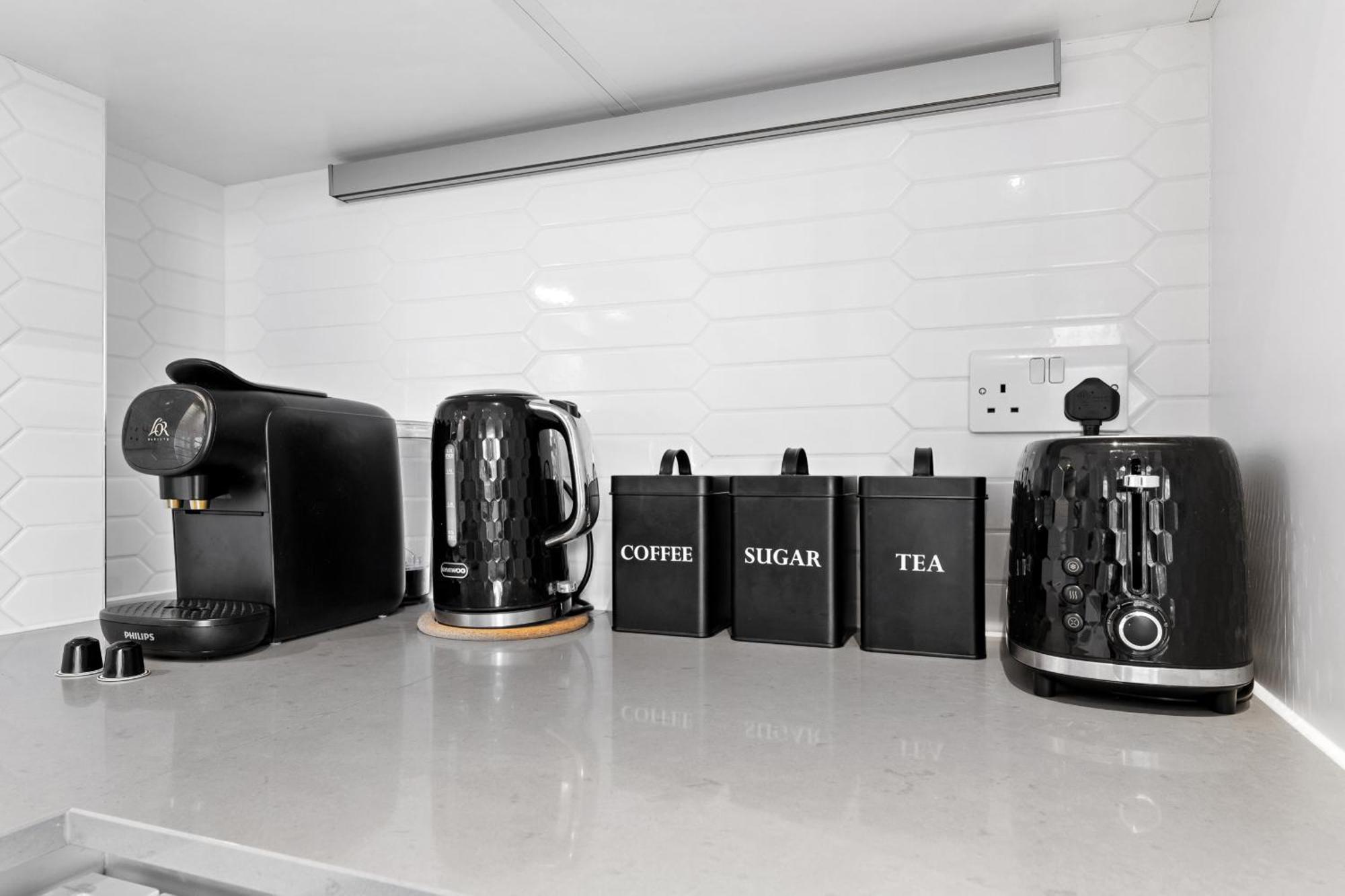 Stylish Retreats On Olympic Way Apartment London Ngoại thất bức ảnh