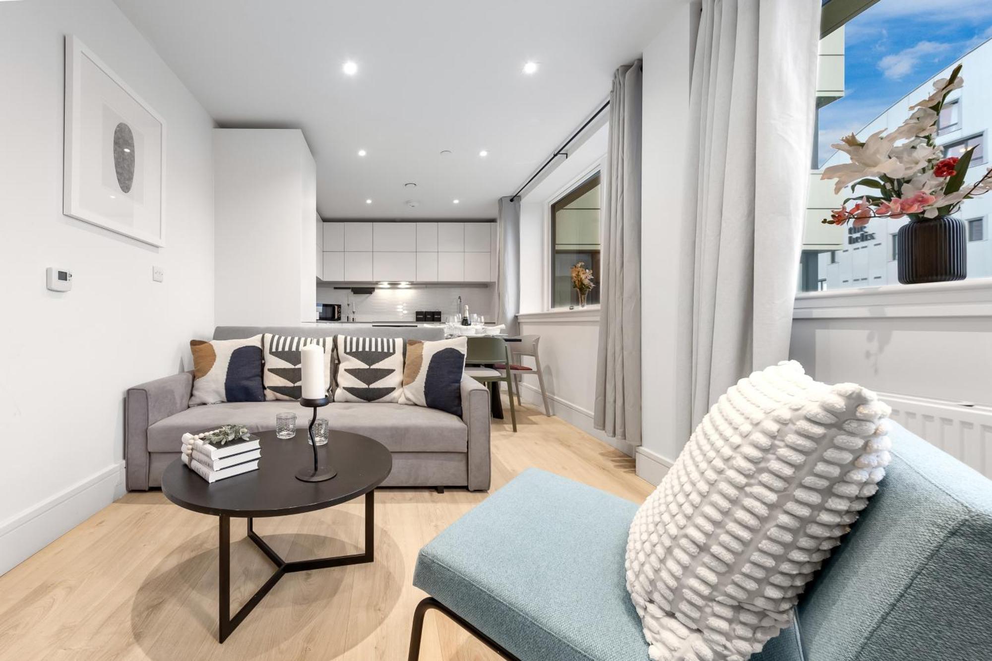 Stylish Retreats On Olympic Way Apartment London Ngoại thất bức ảnh